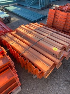 lot 85 image: 40pcs 4 Horizontal Beams 54 Long