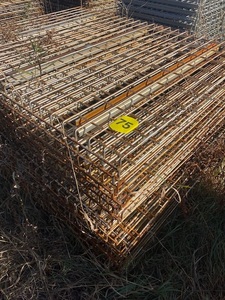 lot 75 image: 40pcs 36x46 Wire Decking