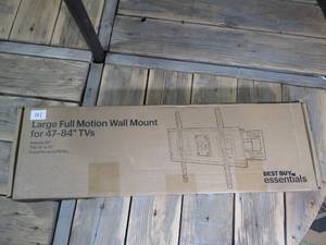 Best Buy essentials - Full Motion TV Wall Mount for 4784 TVs - Black