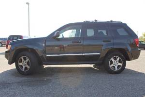 2005 Jeep Grand Cherokee Laredo - 4X4
