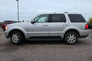 2004 Lincoln Aviator - AWD