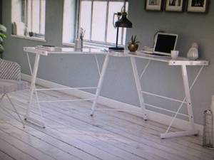 Ameriwood Home Odin Glass L-Shaped ...