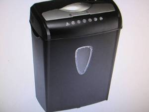 Aurora 8-Sheet Crosscut Paper Shred...