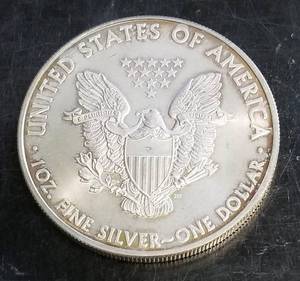 2009 AMERICAN SILVER EAGLE 1 TROY OZ .999 FINE SILVER