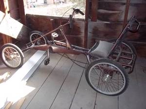 lot 1 image: Vintage 4-wheeled high-back Relaxed...