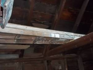 lot 9 image: 5 wooden a frame step ladder...