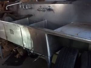 lot 15 image: 10 Stainless Steel 3-Sink Dish was...