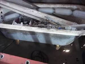 lot 22 image: Antique Cast Iron claw foot bathtub...