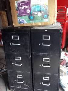 lot 55 image: Lot of (2) Hon 3-drawer file cabine...
