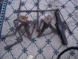 lot 59 image: Set of (2) black metal jack stands,...