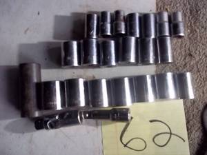 lot 62 image: Lot of assorted Craftsman 12 SAE ...