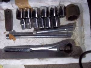 lot 63 image: Lot of assorted Craftsman 12 Shal...