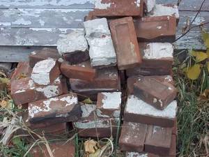 lot 95 image: Large stack of assorted masonry or ...