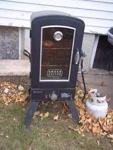 lot 98 image: Smoke Hollow propane BBQSmoker wit...