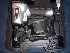 lot 142 image: Pneumatic Grip Rite Air Roofing Nai...