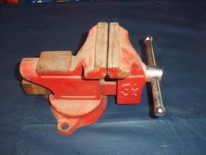 lot 179 image: Vintage Sears 3-12 swiveling Benc...