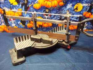 lot 208 image: Heavy duty Hempe Mitre saw and mitr...