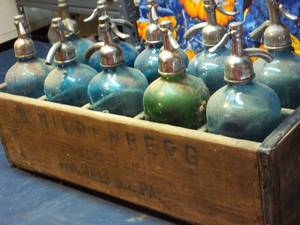 lot 223 image: Lot of (10) Blue and green Antique ...