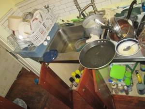 lot 128 image: Entire contents of kitchen sink cou...