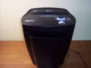 lot 340 image: Fellowes paper shredder...