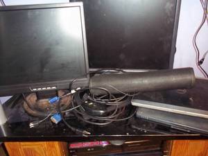 lot 348 image: 2 Laptop computers, Sylvania sound ...