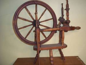 lot 366 image: Antique spinning wheel...