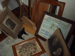 lot 377 image: Large lot of assorted artwork...