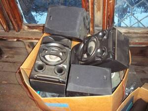 lot 405 image: Lot of assorted electronics and spe...