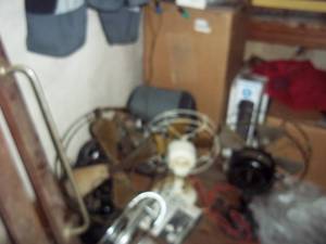 lot 500 image: Large value lot of fans, vintage, e...