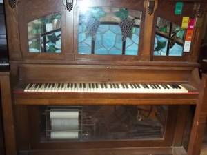 lot 32 image: Antique The Rudolph Wurlitzer Compa...
