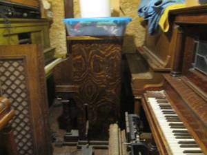 lot 121 image: Piano lovers dream Entire contents...