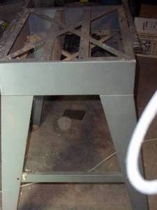 lot 280 image: Heavy duty metal tool riserstand...