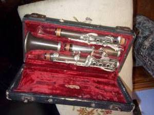 lot 306 image: Vintage clarinet in case...
