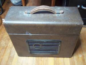 lot 308 image: Vintage Magnovix slide projector in...