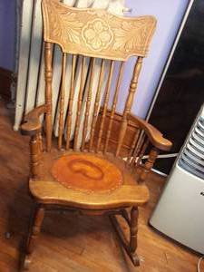 lot 318 image: Vintage wood rocking chair...