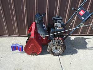 lot 108 image: Toro 521 snow blower. Used condition. Tested & works. As shown.