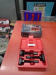 lot 121 image: Astro Pneumatic rear axle bearing service kit. As shown.