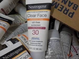 Banano Box full Neutrogena Oil Free...
