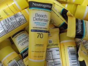 Banano Box Full Neutrogena Beach De...