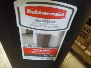 Rubbermaid Oval Touch Top 13 gallon...