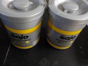2 Pails GOJO Scrubbing Towels 144 ...