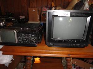 Color 9 Portable RCA TV w Radio  B&W 5 Travel TV wRadio