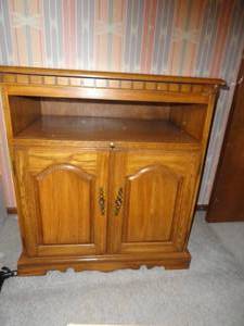 TV Stand 26.5 x 31, Swivel top , Oak, 2- Shelf