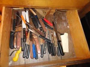 Large lot of knives