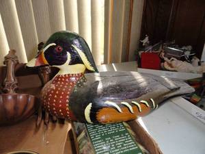 Decor- Wood duck decoy, X-mas Tins, Wooden napkin holder, Macro may Hanger, Milky white vases