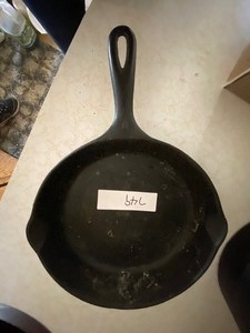 Cast Iron  #8 Ward-Sidney Fry Pan