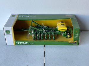 ERTL John Deere 1775NT Die Cast Planter