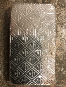 10 oz Geiger Edelmetalle .999 Fine Silver (little tonning on front, sides and back)