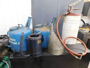 Assorted Metal Oil Cans  Funnel King