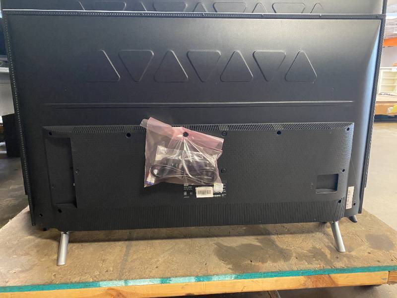lot 975 image: 43S325 TCL - 43 Class 3-Series LED Full HD Smart Roku TV (TECHNICIAN TESTED LIKE-NEW)